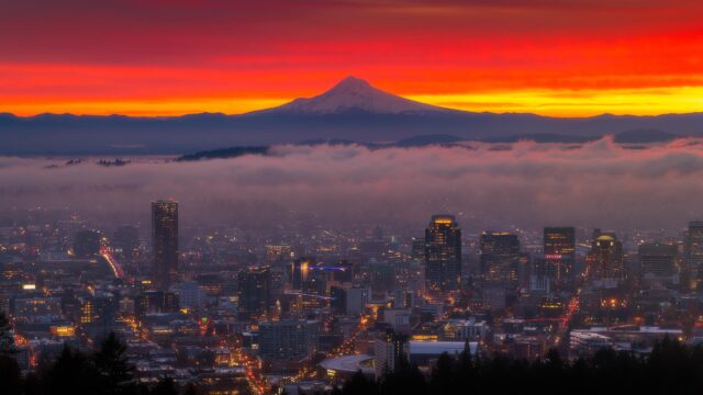 Portland Skyline Sunset with Mount Hood and Fog 4K Desktop Wallpaper
