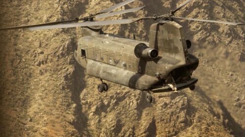 US Army Chinook Heavy Lift Helicopter Flying Over Mountain Range Desktop Wallpaper