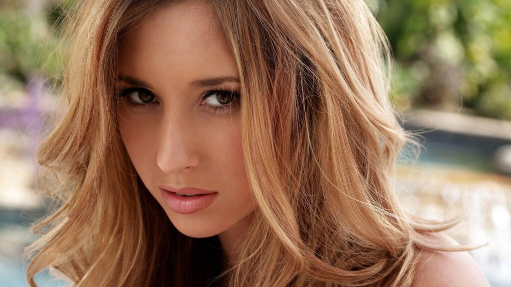Stunning Blonde Woman With Mesmerizing Eyes Portrait Desktop Wallpaper