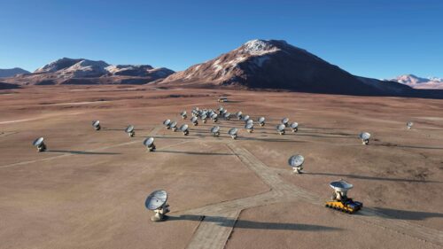 ALMA Observatory Radio Telescopes in Atacama Desert 4K Wallpaper