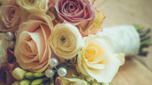 Elegant Pastel Floral Wedding Bouquet with Pearls 4K Wallpaper