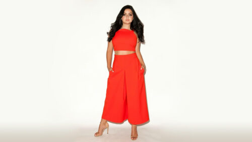 Ariel Winter in a Stunning Bright Red Two Piece Outfit Desktop Wallpaper