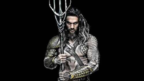 Jason Momoa as Aquaman with Golden Trident 4K Desktop Wallpaper