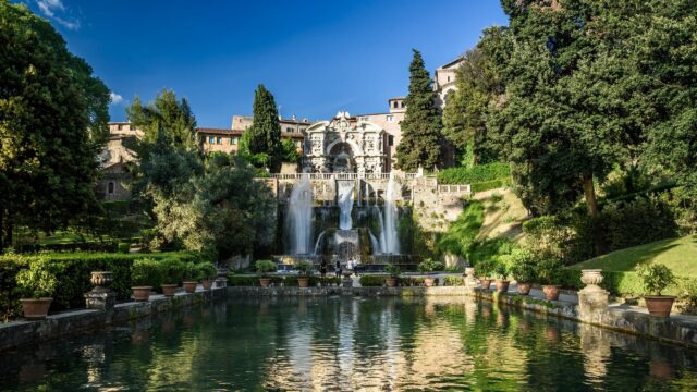 Stunning Villa d'Este Renaissance Gardens and Fountain Water Feature Desktop Wallpaper