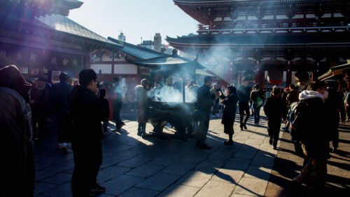 Senso-ji Temple Incense Burner and Crowds in Tokyo 4K Desktop Wallpaper