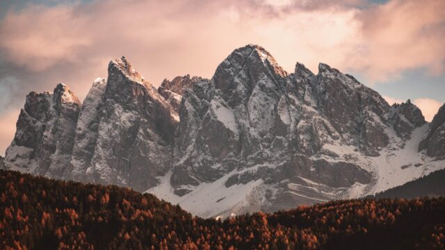 Majestic Dolomites Peaks at Golden Hour 4K PC Desktop Wallpaper