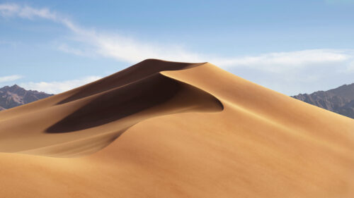 Minimalist Golden Sand Dune Desert Scenery 4K Desktop Wallpaper