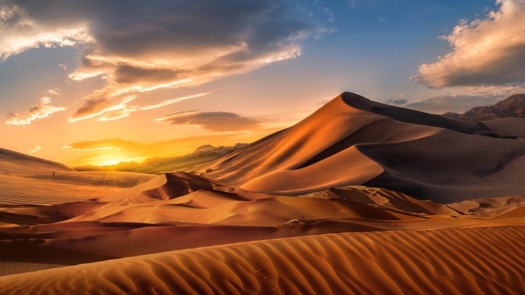 Stunning Golden Desert Sand Dunes at Sunset 4K Desktop Wallpaper