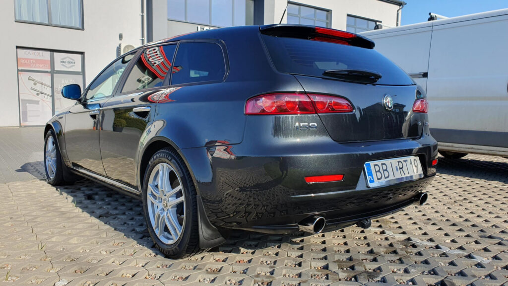 Elegant Black Alfa Romeo 159 Sportwagon Rear View PC Wallpaper
