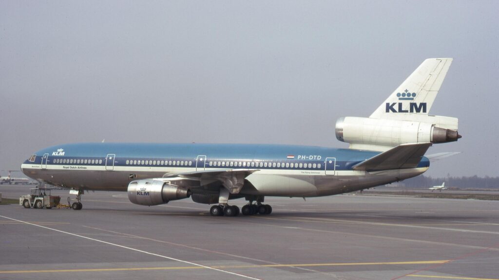 Classic KLM McDonnell Douglas DC-10 Jet Airliner Tarmac View 4K Wallpaper