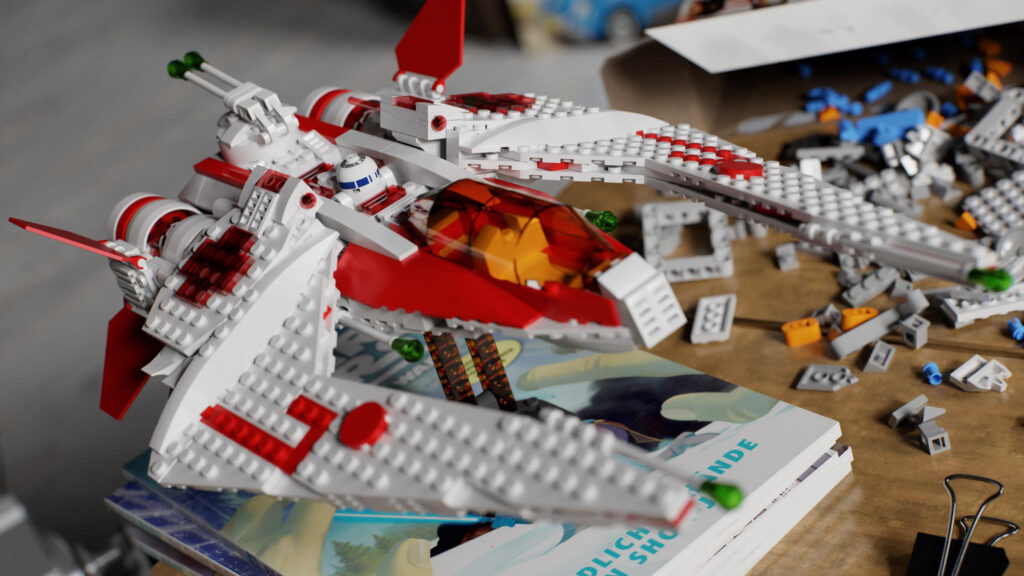 LEGO Star Wars Jedi Starfighter Spaceship Desktop Wallpaper