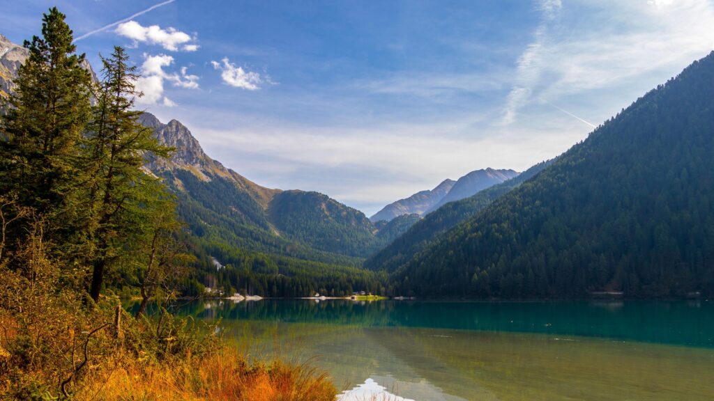 Stunning Alpine Lake Reflection and Mountain Scenery Desktop Wallpaper