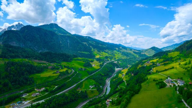 Breathtaking Austrian Alps Valley Landscape 4K PC Wallpaper