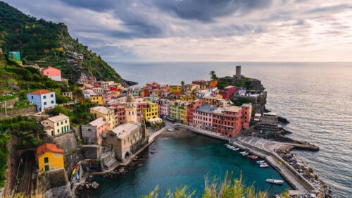 Breathtaking Vernazza Village Cinque Terre Italy Landscape 4K Wallpaper