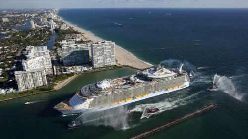Allure of the Seas Cruise Ship Aerial View 4K Desktop Wallpaper
