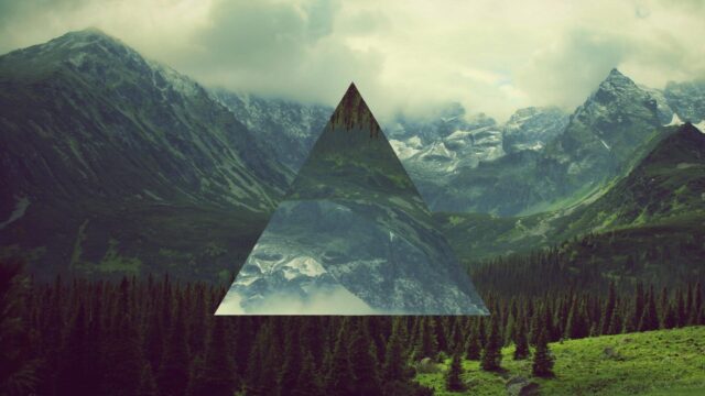 Minimalist Geometric Mountain Triangle Landscape Desktop Wallpaper