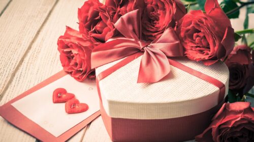 Romantic Heart-Shaped Gift Box with Red Roses Desktop Wallpaper