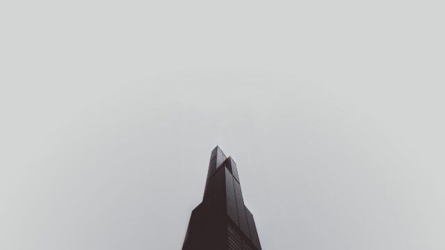 Minimalist Willis Tower Chicago Skyscraper Silhouette 4K Desktop Wallpaper