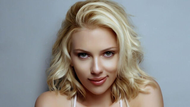 Scarlett Johansson Close Up Portrait Desktop Wallpaper