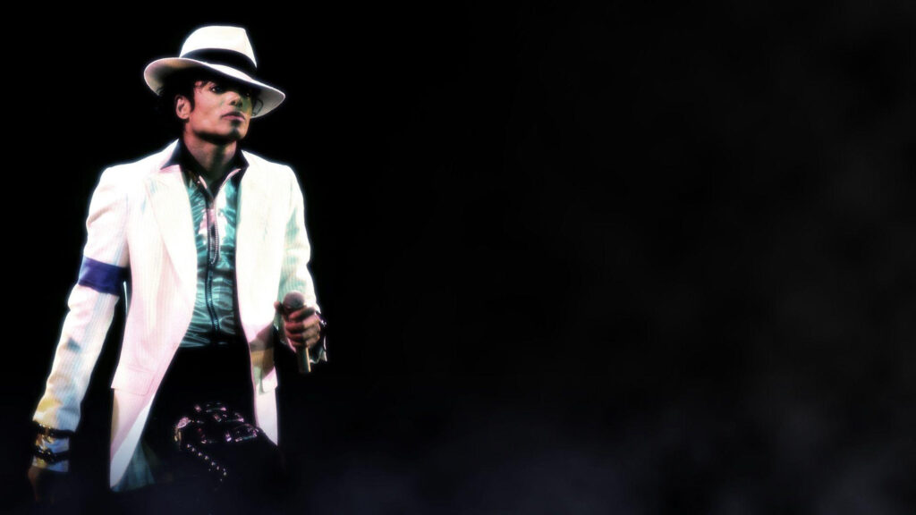 Michael Jackson Performance in White Suit Desktop Wallpaper