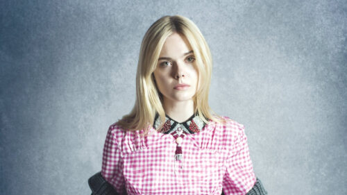 Elle Fanning Portrait in Pink Gingham Desktop Wallpaper