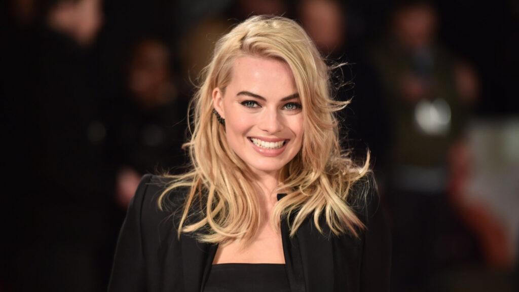 Margot Robbie Blonde Hairstyle Portrait Desktop Wallpaper