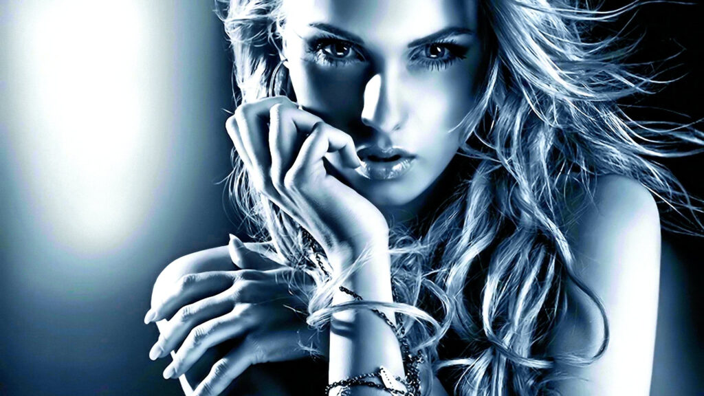 Striking Blonde Woman Portrait in Blue Tone 4K Desktop Wallpaper
