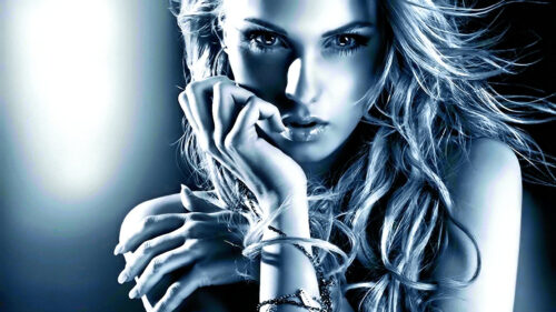 Striking Blonde Woman Portrait in Blue Tone 4K Desktop Wallpaper