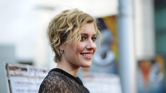 Greta Gerwig Portrait Desktop Wallpaper