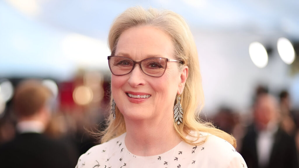 Meryl Streep Elegant Red Carpet Moment Desktop Wallpaper