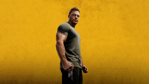 Alan Ritchson as Jack Reacher Heroic Action Desktop Wallpaper