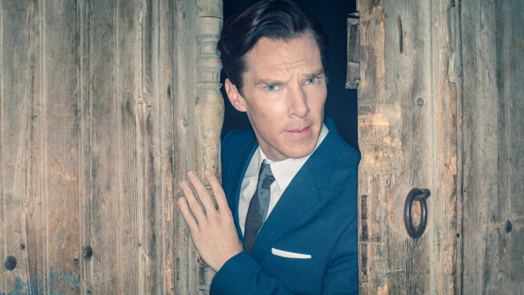 Benedict Cumberbatch Peeking Through Wooden Doors Desktop Wallpaper