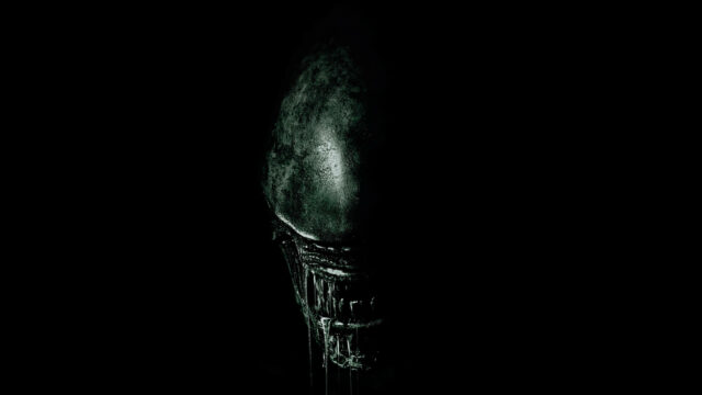 Xenomorph Bio-Mechanical Horror Portrait PC Wallpaper