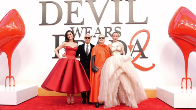 Star-Studded Red Carpet Event Desktop Wallpaper