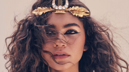 Zendaya Portrait Aesthetic Close-Up Desktop Wallpaper