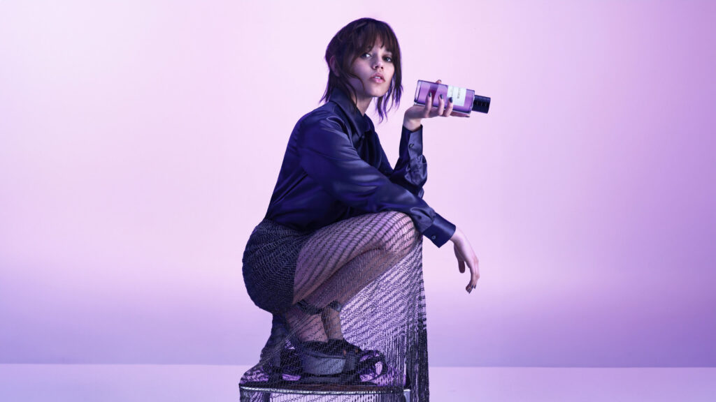 Jenna Ortega Dior Fragrance Campaign Desktop Wallpaper