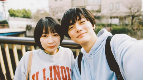 Couple Taking Selfie on Bridge Desktop Wallpaper