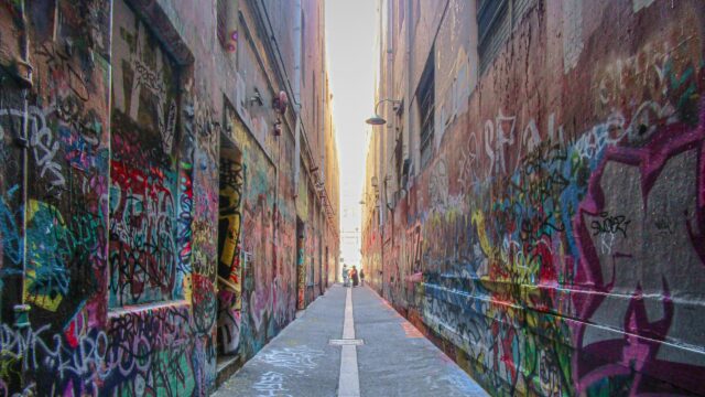 Urban Alleyway Graffiti Art Street Photography 4K Desktop Wallpaper