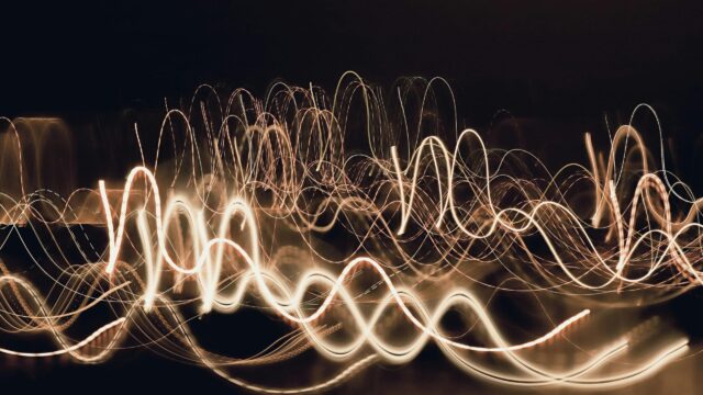 Abstract Gold Light Trails Motion Blur 4K Desktop Wallpaper