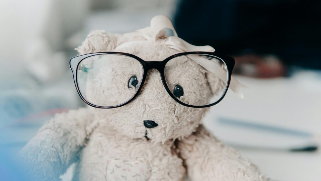 Cute Teddy Bear Wearing Black Glasses Desktop Wallpaper