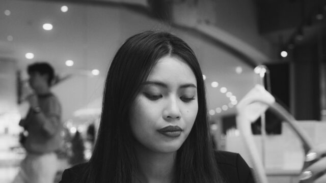 Elegant Asian Woman Portrait Black and White Desktop Wallpaper