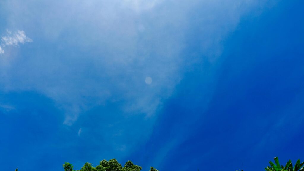 Stunning Deep Blue Sky with Wispy Clouds Desktop Wallpaper