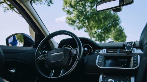 Luxurious Range Rover Car Interior View 4K Desktop Wallpaper