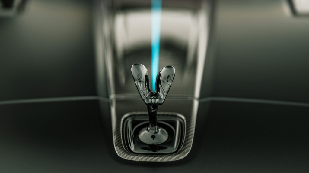 Black Rolls-Royce Spirit of Ecstasy Hood Ornament 4K Wallpaper