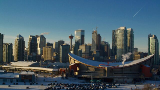 Calgary Skyline and Scotiabank Saddledome Winter Landscape PC Wallpaper