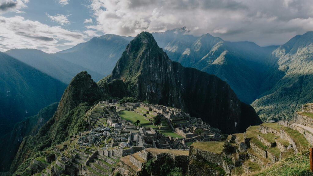 Machu Picchu Ancient Inca Citadel Mountains 4K Desktop Wallpaper