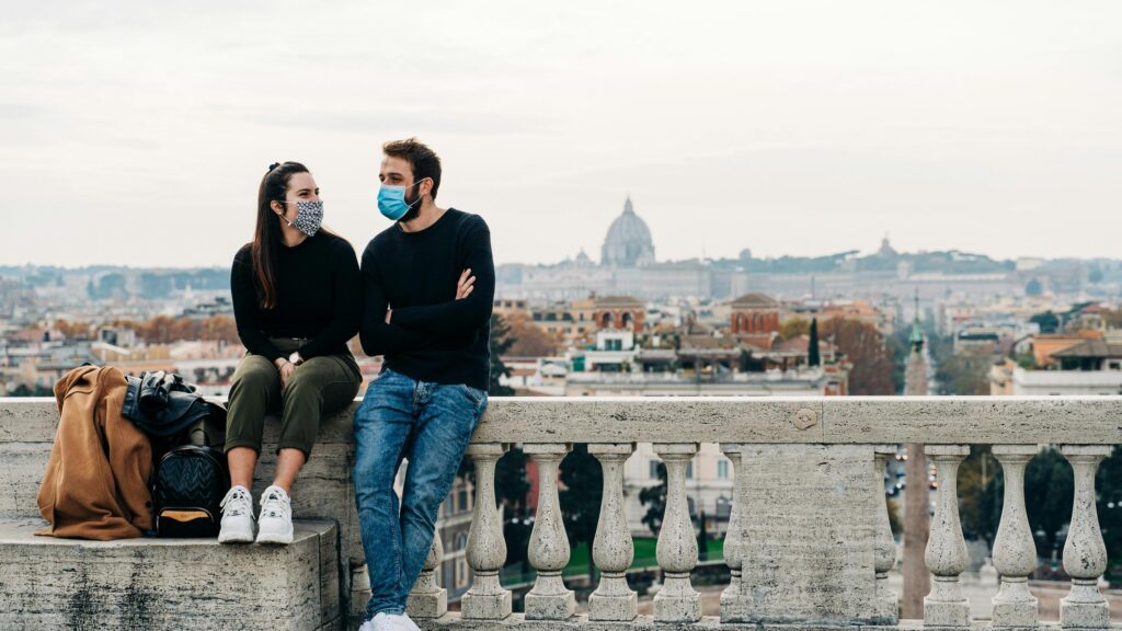 Couple Sitting at Pincio Terrace overlooking St Peter's Basilica Desktop Wallpaper