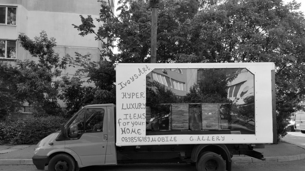 Iveys Art Mobile Gallery Truck Street View Desktop Wallpaper