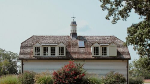 Classic White Country House with Cupola Desktop Wallpaper