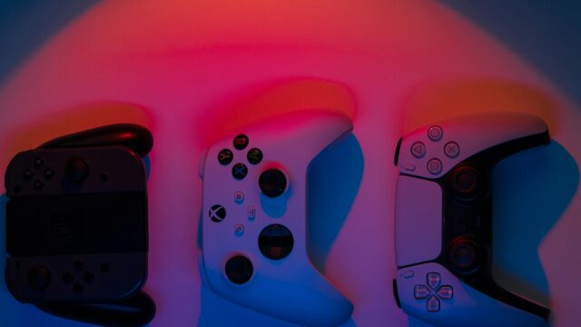 Gaming Controllers Set Neon Lighting 4K Desktop Wallpaper